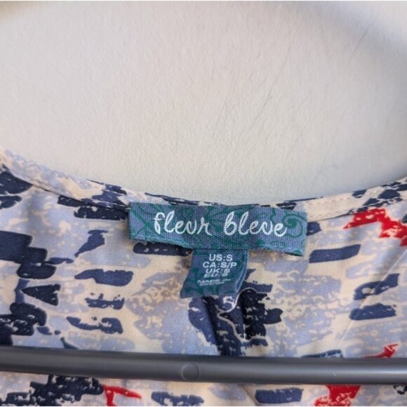 Fleur Bleue Ikat Print Button Down Sleeveless Top - Picture 3 of 4